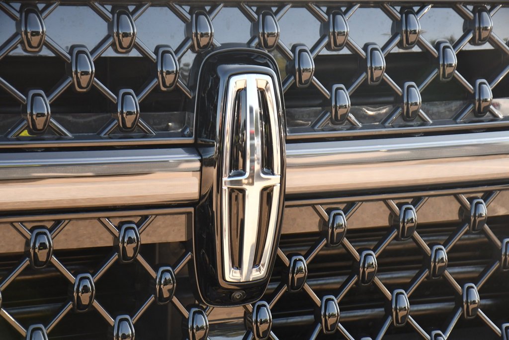 New 2025 Lincoln Navigator Reserve w/ Jet Appearance Package image 37