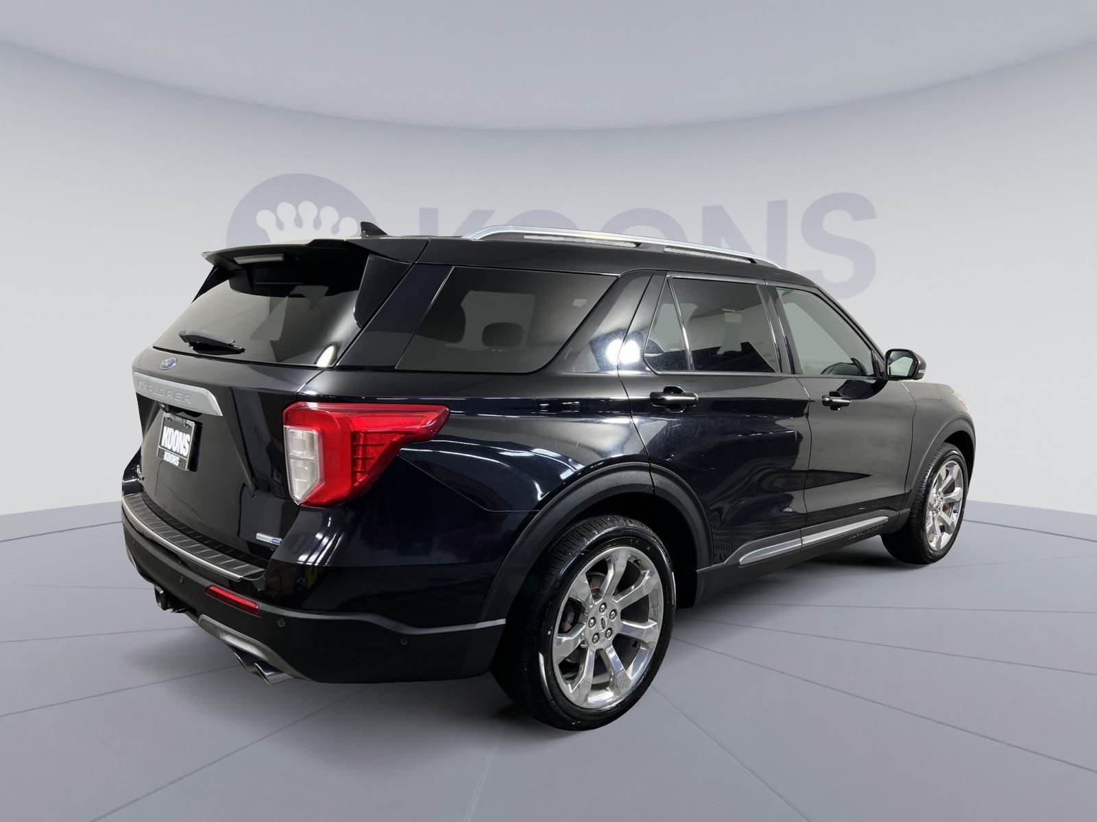 Used 2020 Ford Explorer Platinum w/ Premium Technology Package AWD/4WD image 11