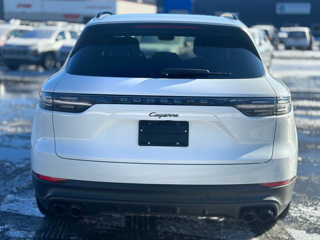 Used 2022 Porsche Cayenne Platinum Edition image 6