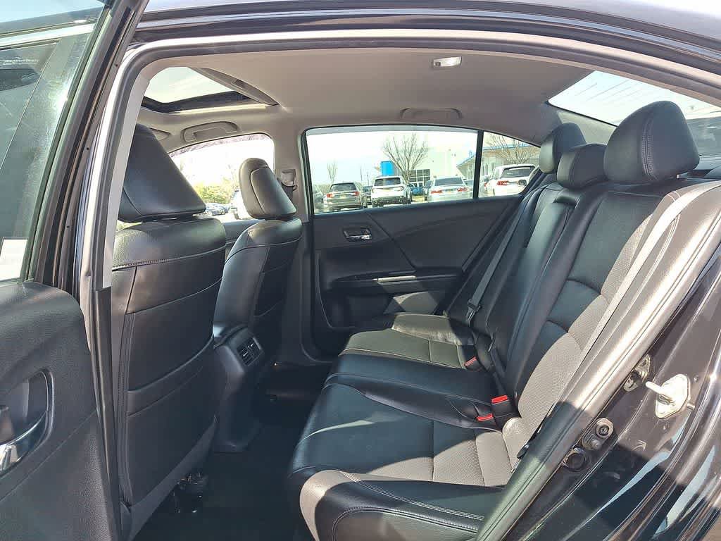Used 2016 Honda Accord Touring image 20