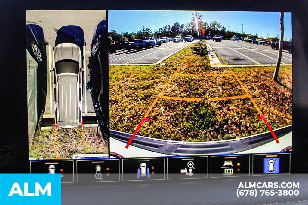 Used 2024 GMC Yukon AT4 image 34