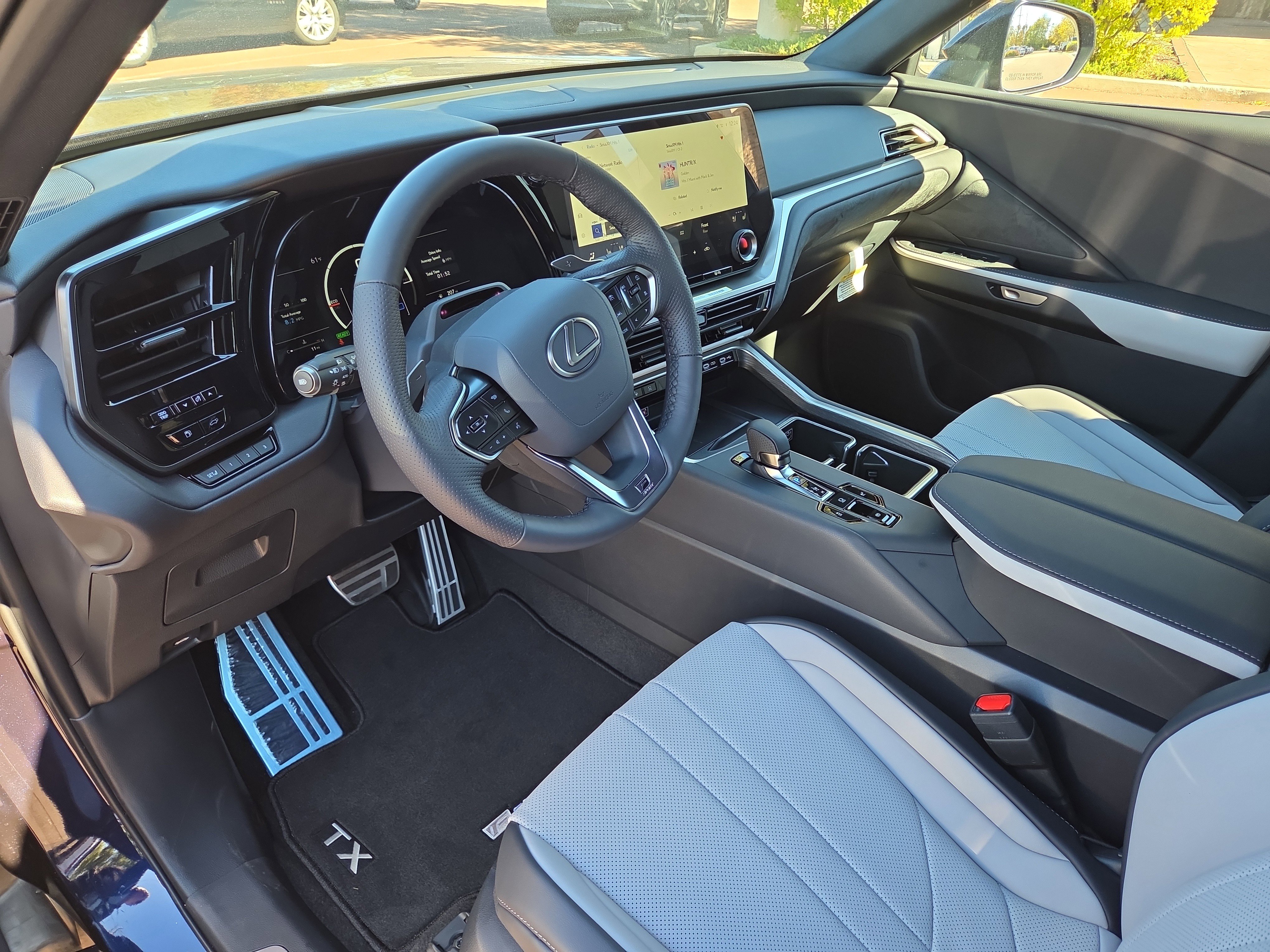 New 2026 Lexus TX 500h AWD image 8