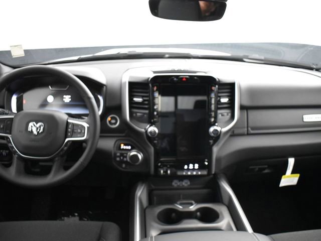 New 2026 RAM 1500 4x4 Crew Cab image 26