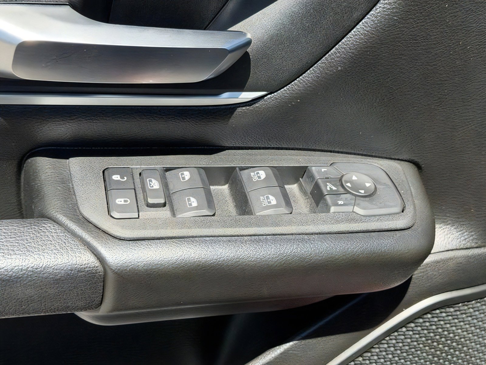 Used 2025 RAM 1500 Big Horn RWD image 16