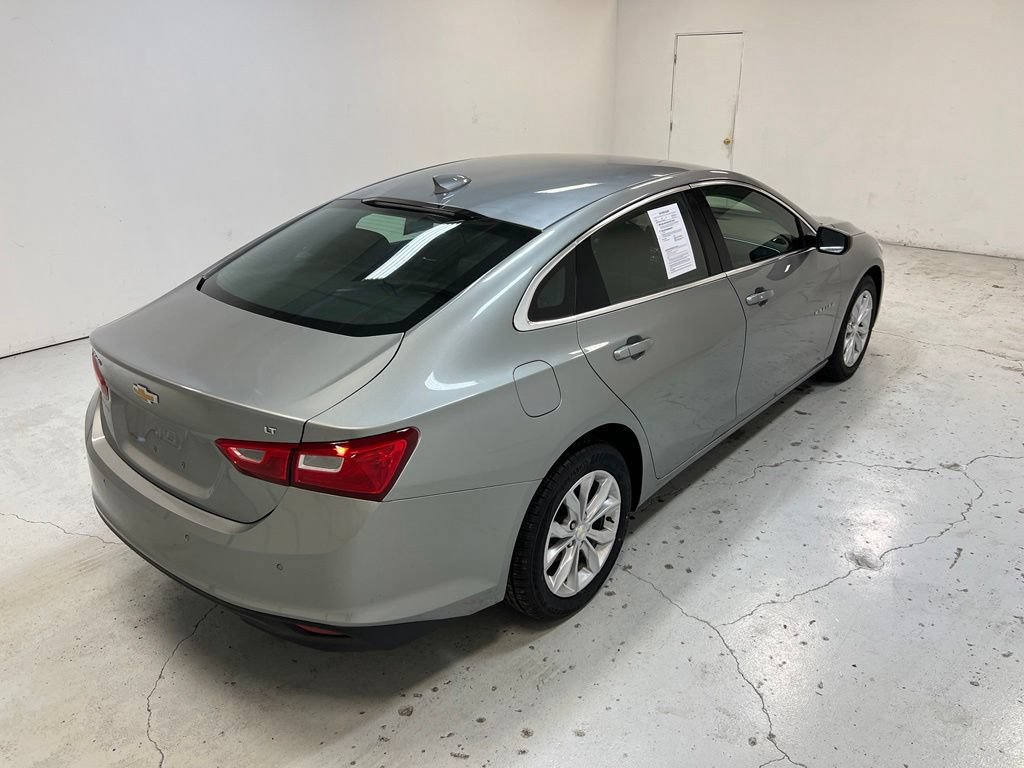 Used 2025 Chevrolet Malibu LT FWD image 3