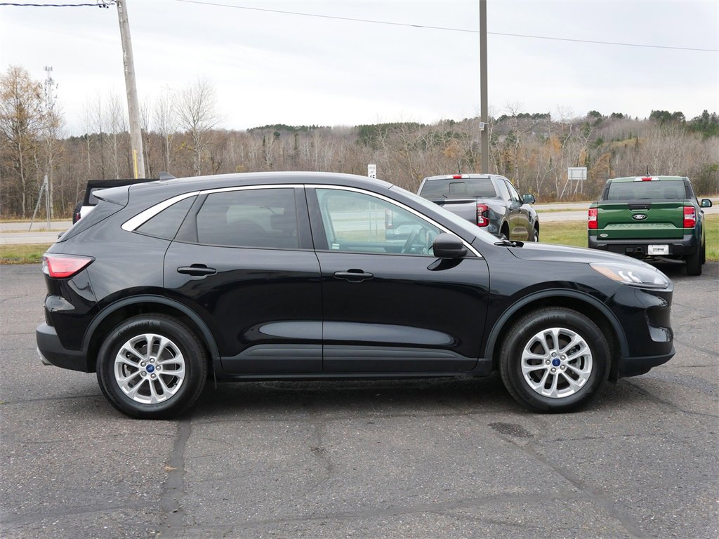 Used 2022 Ford Escape SE w/ Cold Weather Package image 6