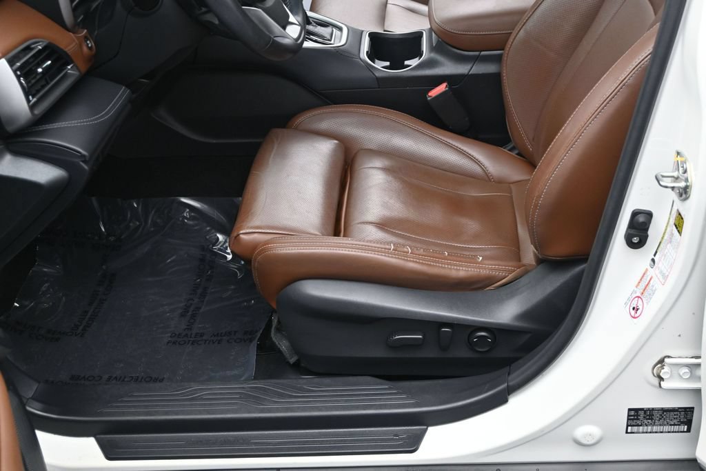 Used 2020 Subaru Outback Touring XT AWD/4WD image 13