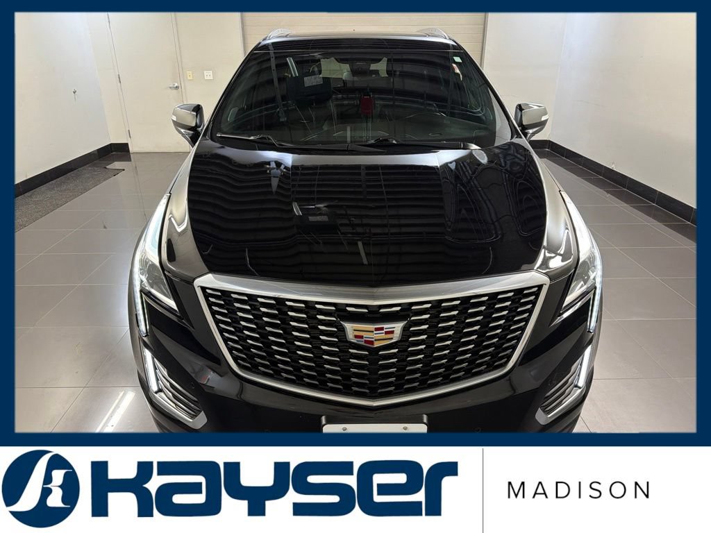Used 2023 Cadillac XT5 Premium Luxury AWD/4WD image 2