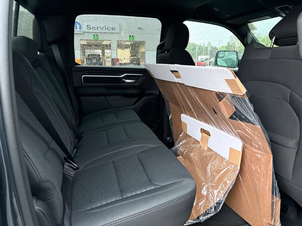 New 2026 RAM 1500 Big Horn AWD/4WD image 13