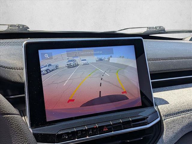 Used 2024 Jeep Compass Sport image 12