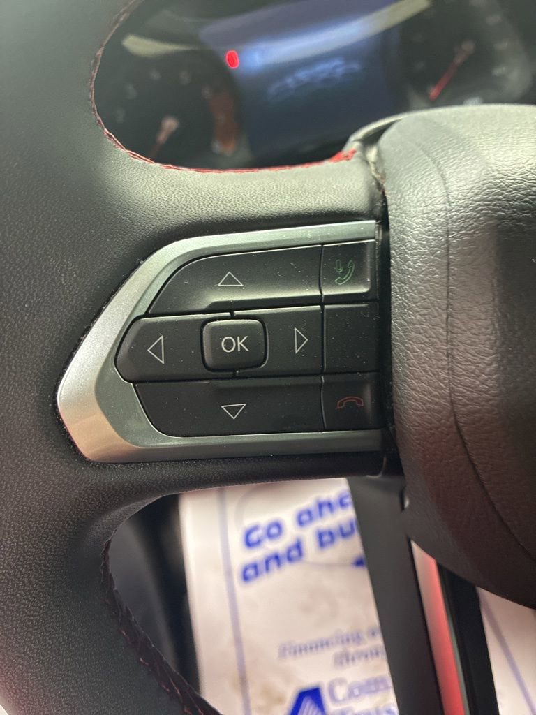 Used 2025 Jeep Compass Trailhawk image 13