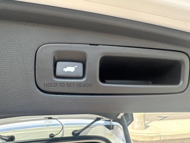 Used 2024 Honda CR-V EX-L image 12