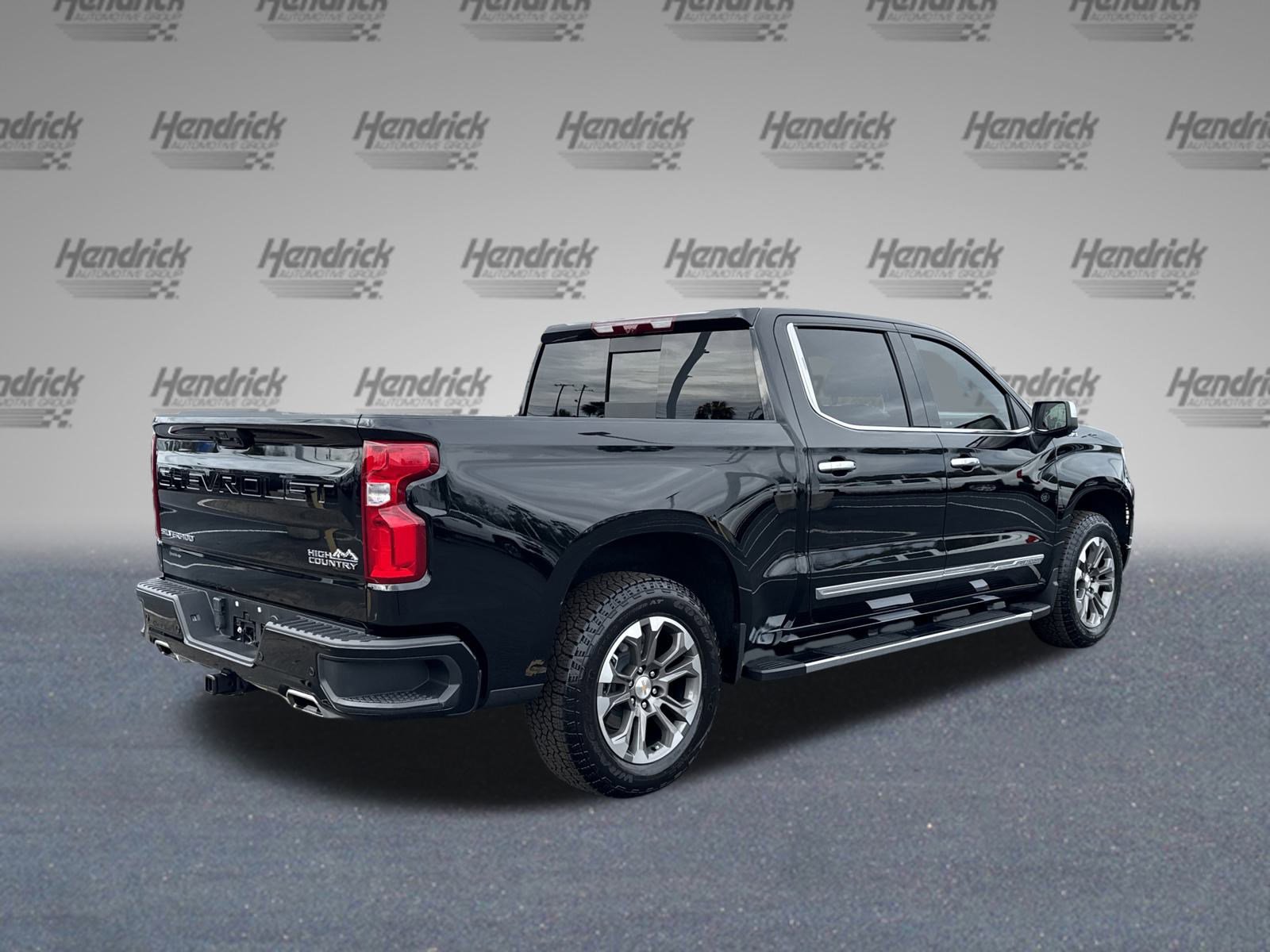 Certified 2025 Chevrolet Silverado 1500 High Country w/ Technology Package image 10