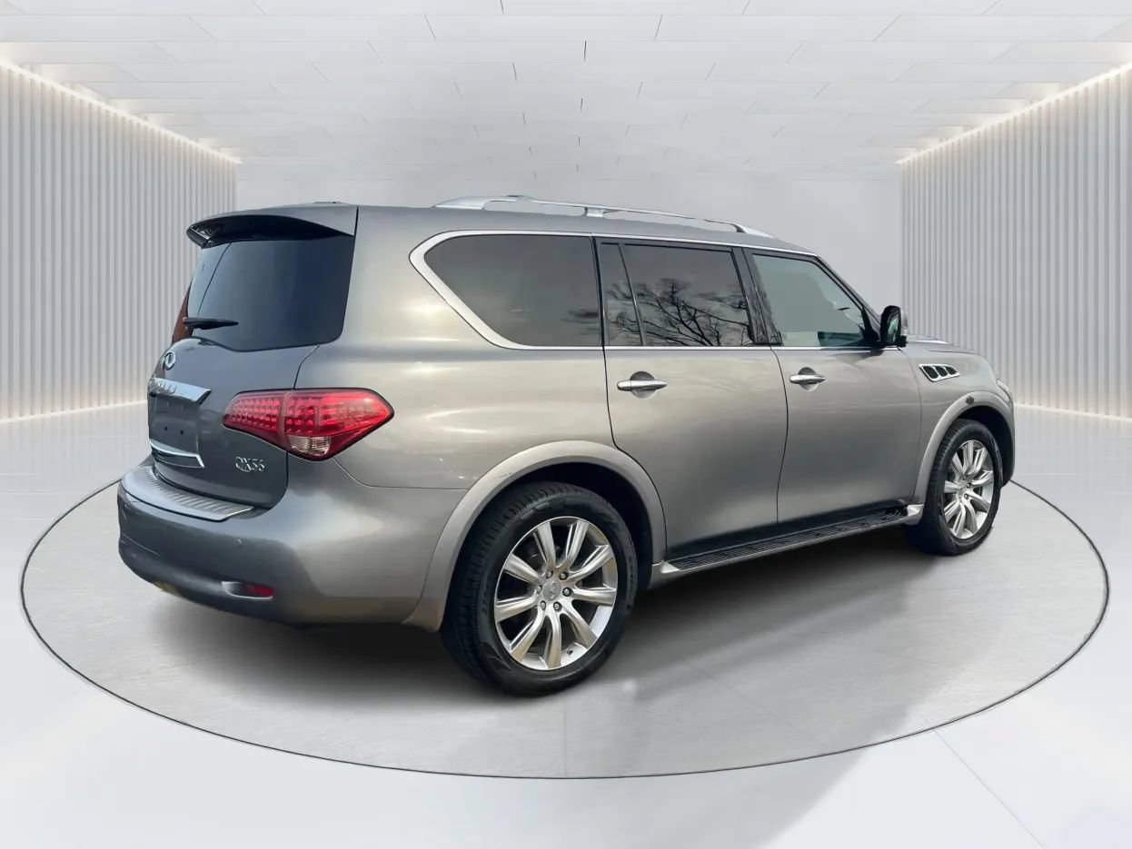 Used 2013 INFINITI QX56 4WD w/ Deluxe Touring Pkg image 4