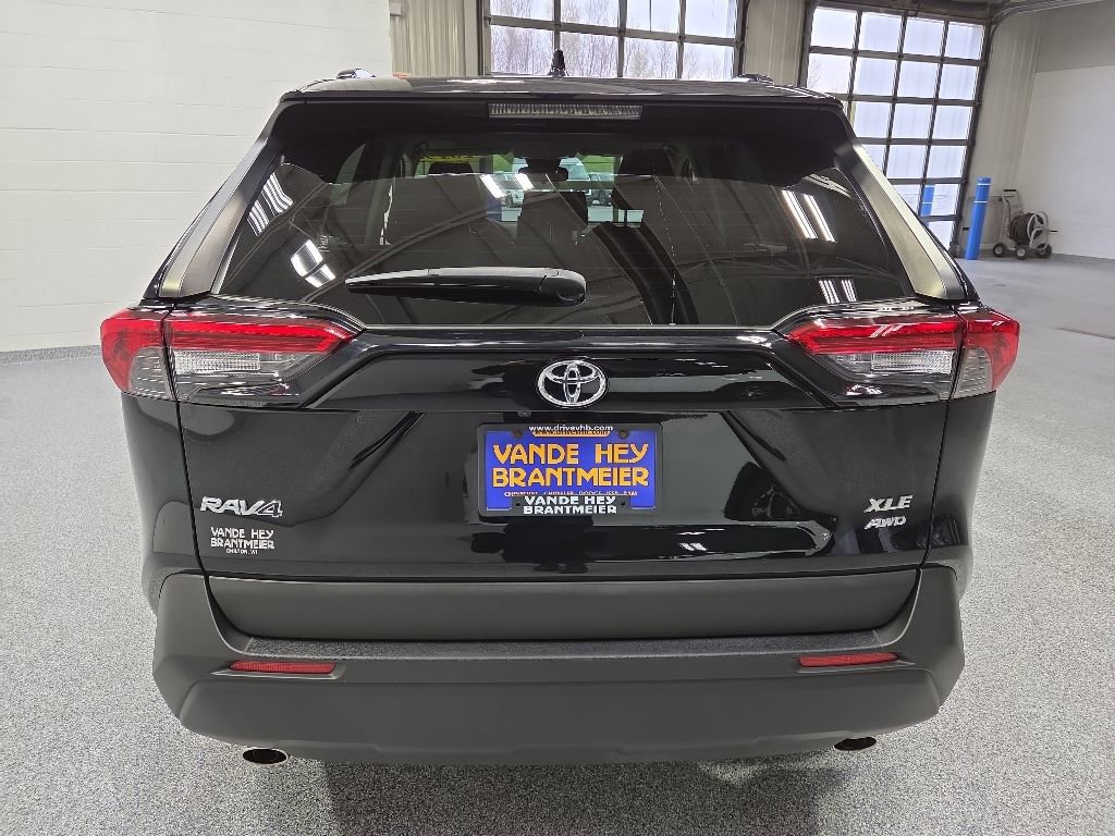 Used 2019 Toyota RAV4 XLE w/ Convenience Package AWD/4WD image 6