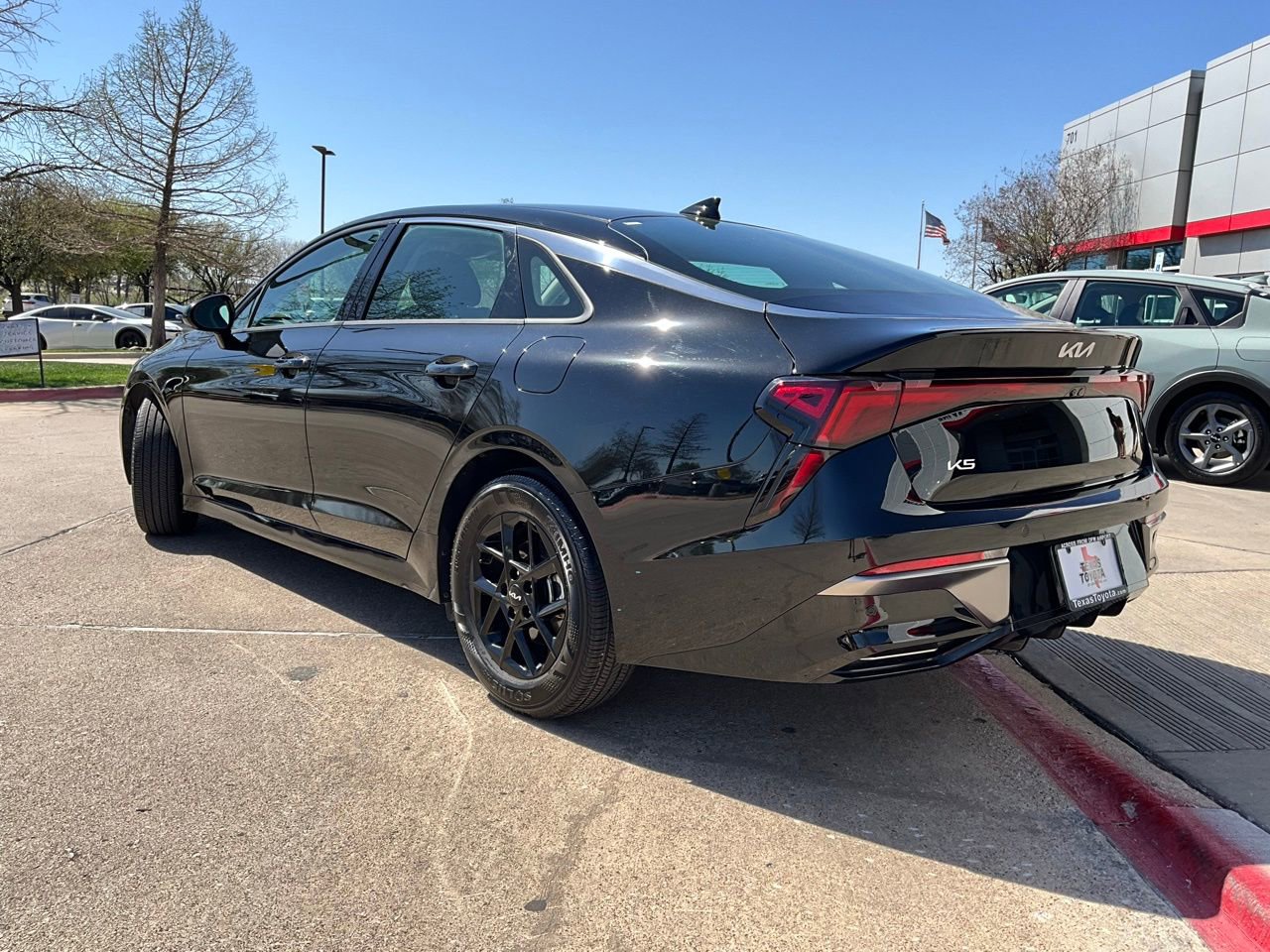 Used 2025 Kia K5 LXS image 8