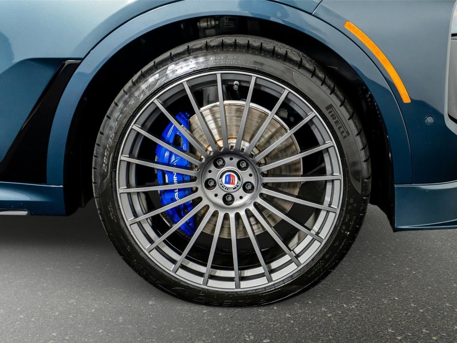 Used 2025 BMW ALPINA XB7 AWD/4WD image 6