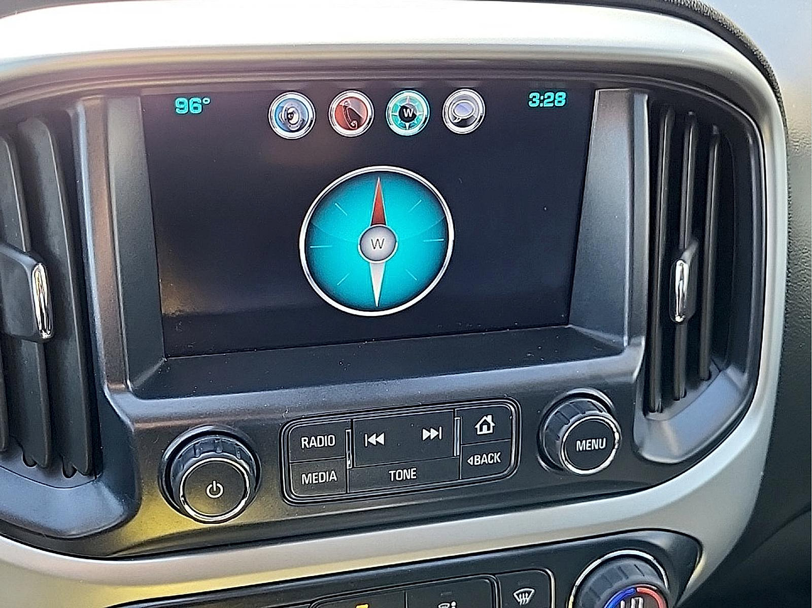 Used 2016 Chevrolet Colorado LT w/ Luxury Package, Chrome AWD/4WD image 21