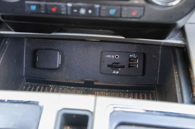 Used 2015 Ford F150 Lariat image 19