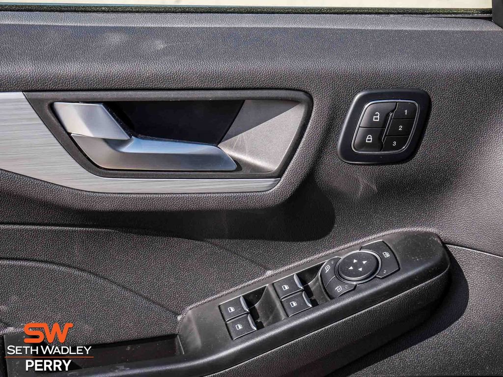 Used 2024 Ford Escape Premium w/ PHEV Premium Package image 30