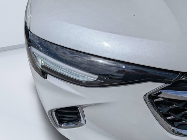 Used 2023 Buick Envision Avenir image 9