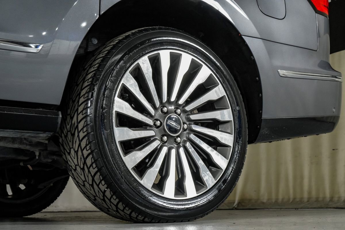 Used 2021 Lincoln Navigator L Reserve w/ Luxury Package image 54