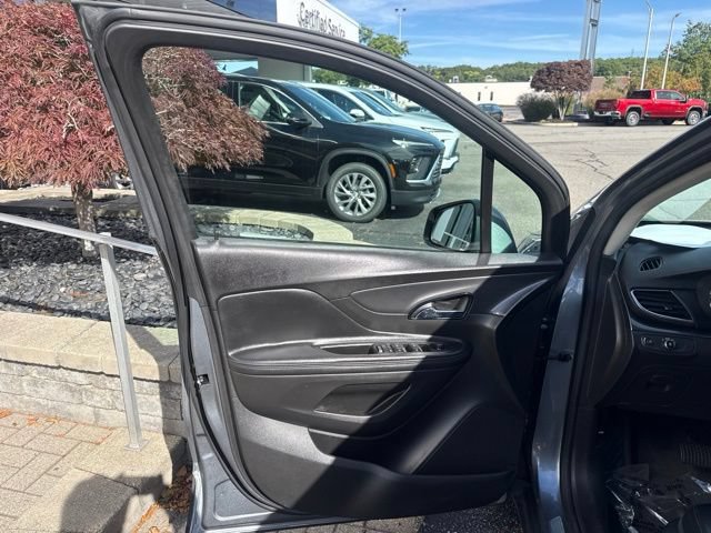 Used 2020 Buick Encore Preferred FWD image 9