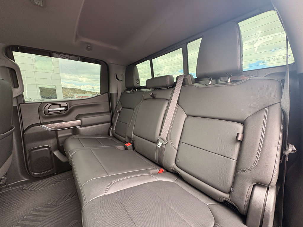 Used 2022 Chevrolet Silverado 1500 LTZ w/ LTZ Premium Package AWD/4WD image 12