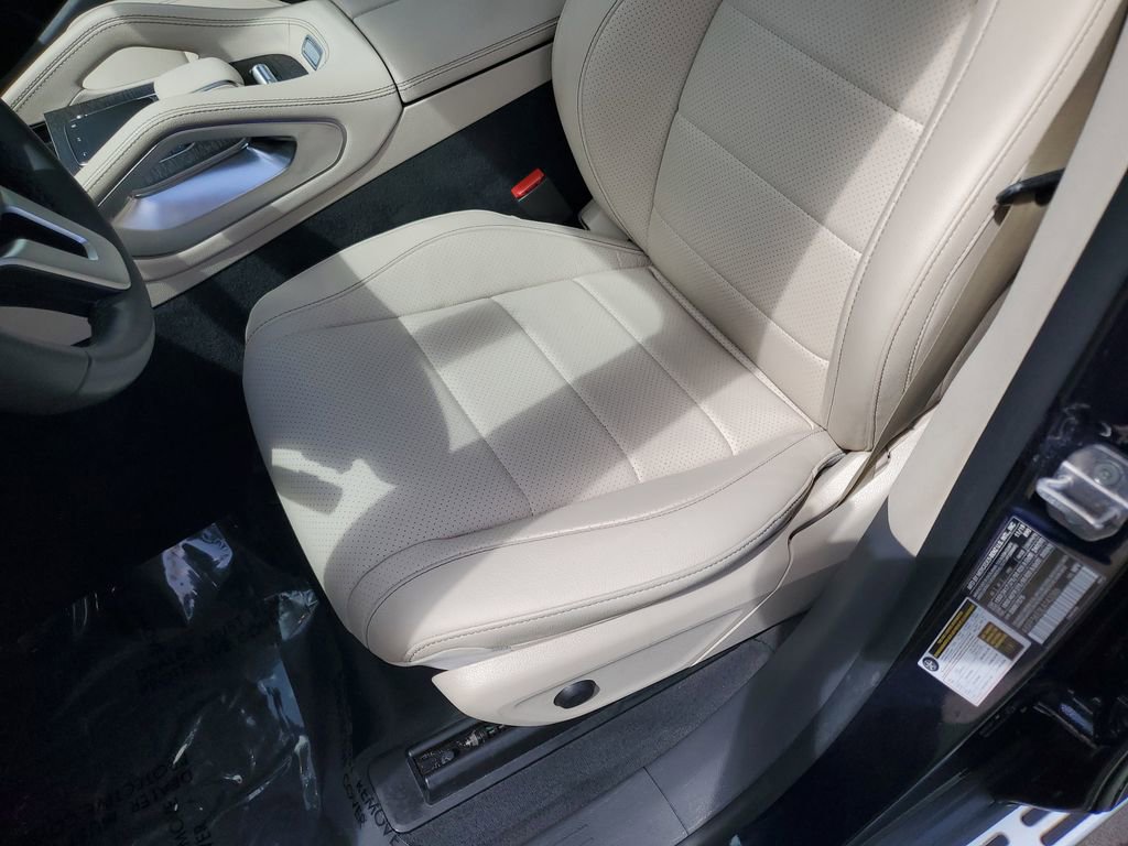 Used 2020 Mercedes-Benz GLS 450 4MATIC image 23