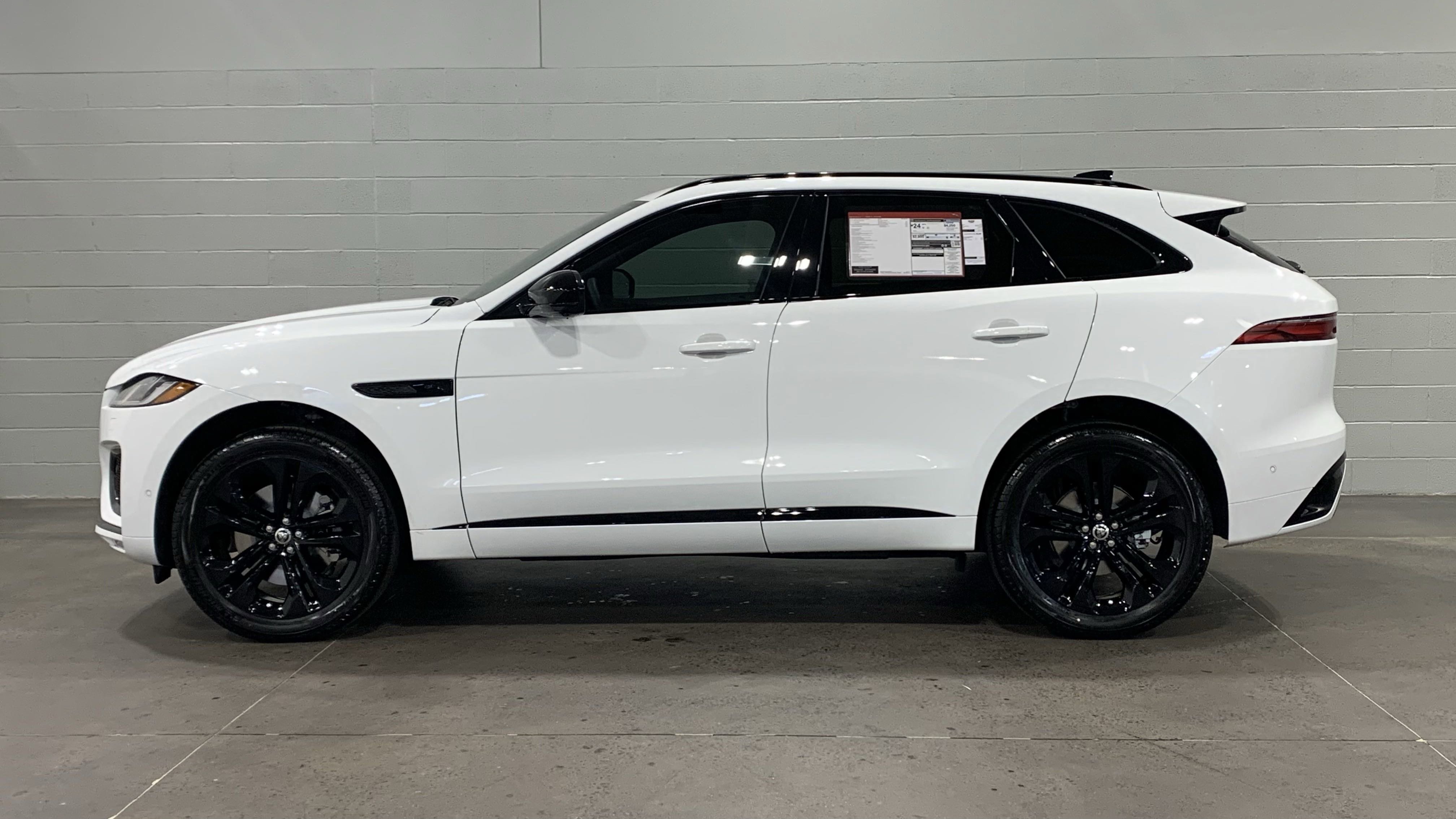 New 2026 Jaguar F-PACE R-Dynamic S image 7