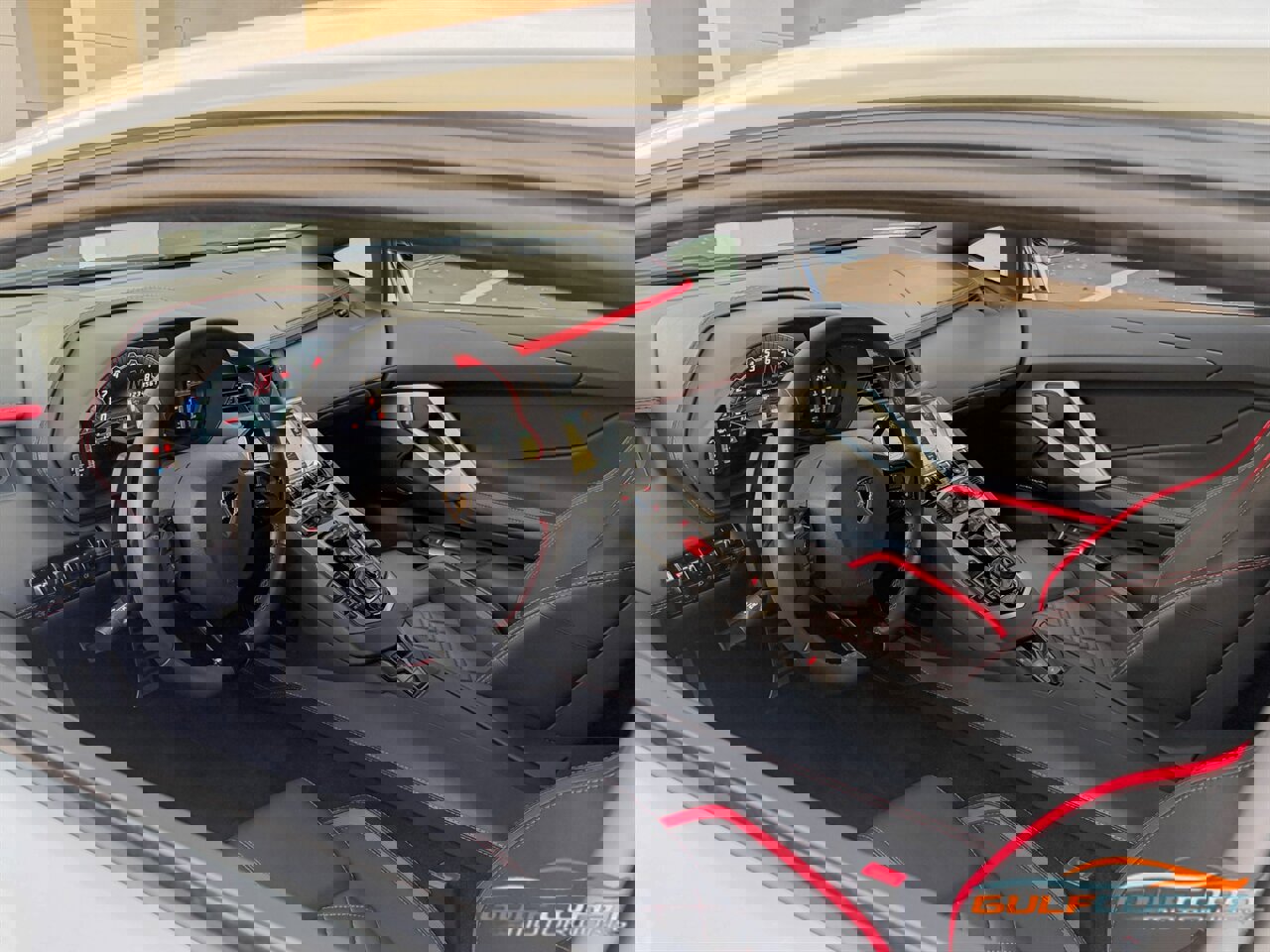 Used 2017 Lamborghini Aventador S image 2