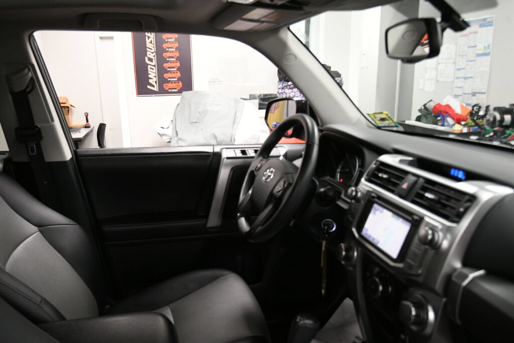Used 2017 Toyota 4Runner SR5 Premium AWD/4WD image 30