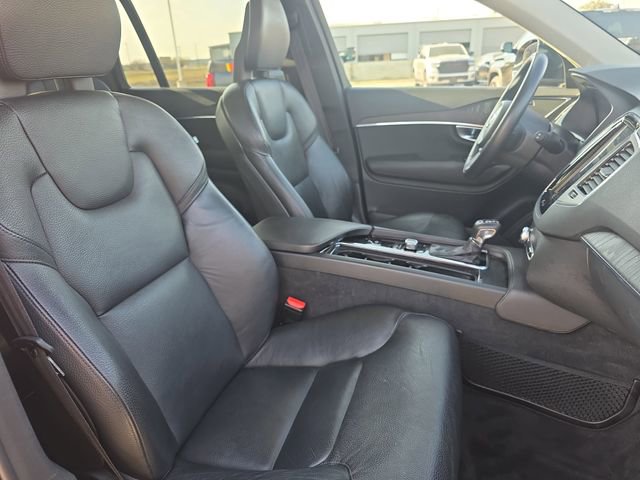 Used 2020 Volvo XC90 T6 Momentum image 10