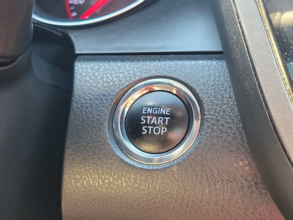 Used 2020 Toyota Camry XSE FWD image 31