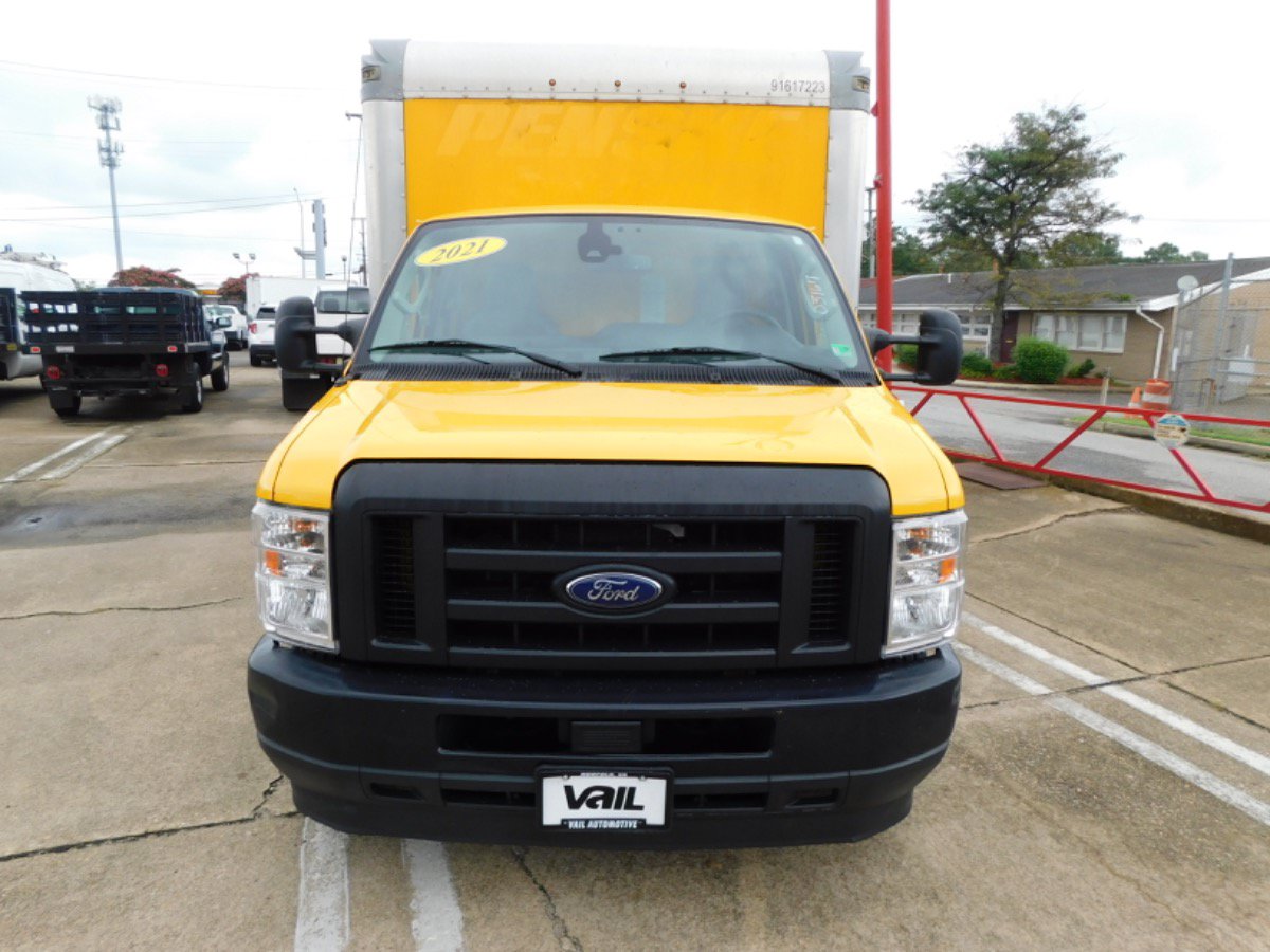 Used 2021 Ford E-350 and Econoline 350 Super Duty RWD image 5