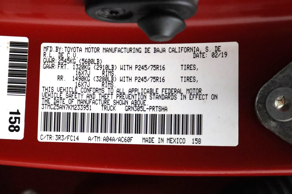 Used 2019 Toyota Tacoma SR5 AWD/4WD image 32