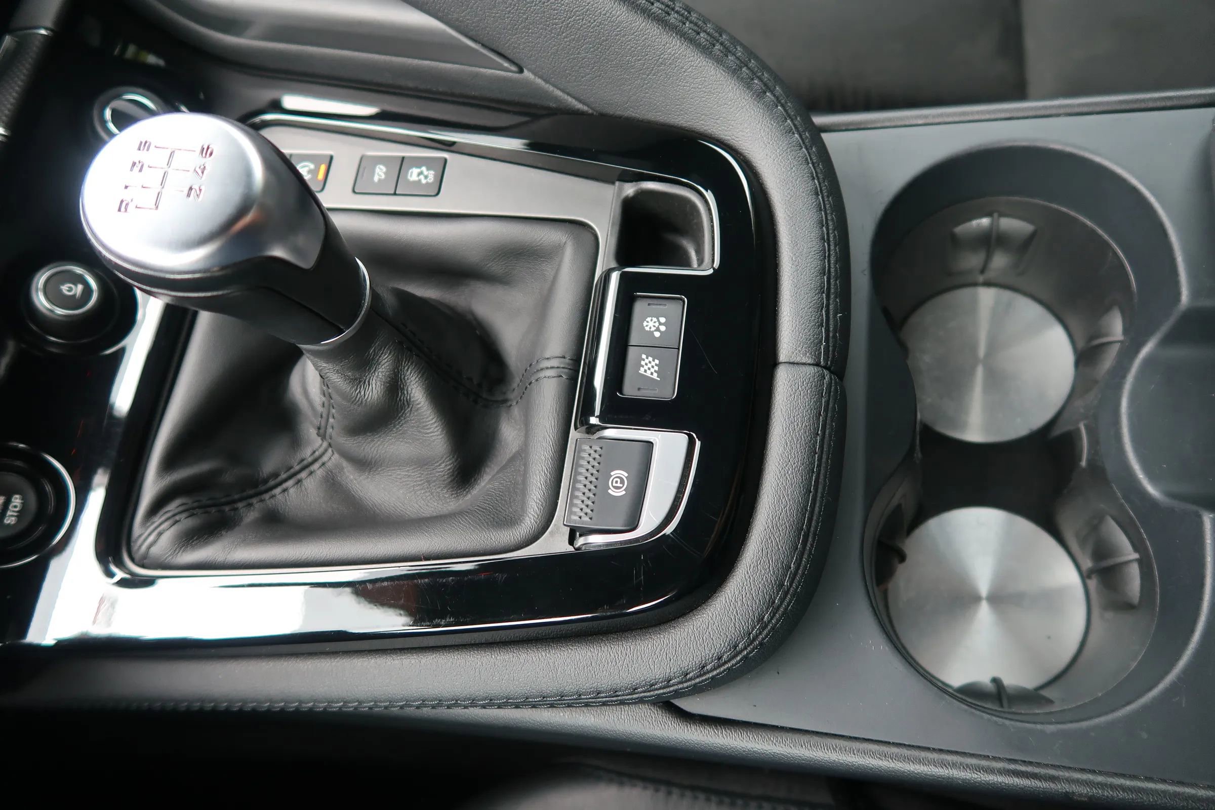 Used 2016 Jaguar F-TYPE S image 35