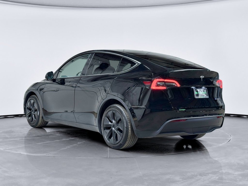 Used 2025 Tesla Model Y Long Range AWD/4WD image 2