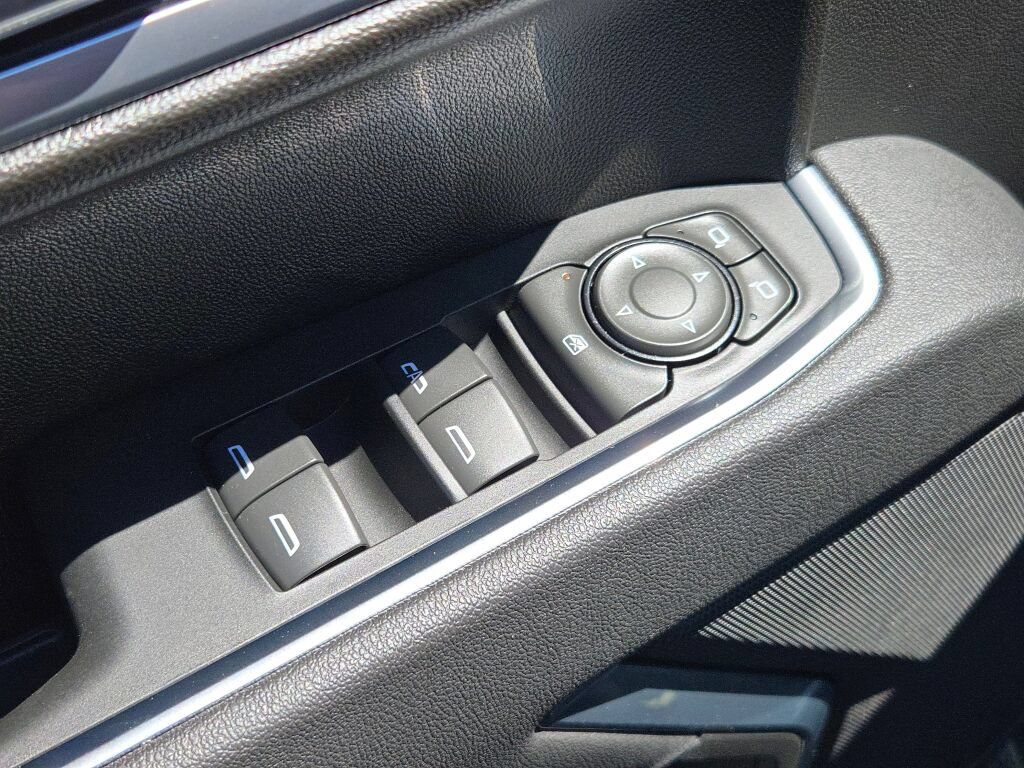 Certified 2025 Chevrolet Silverado 1500 LT AWD/4WD image 25