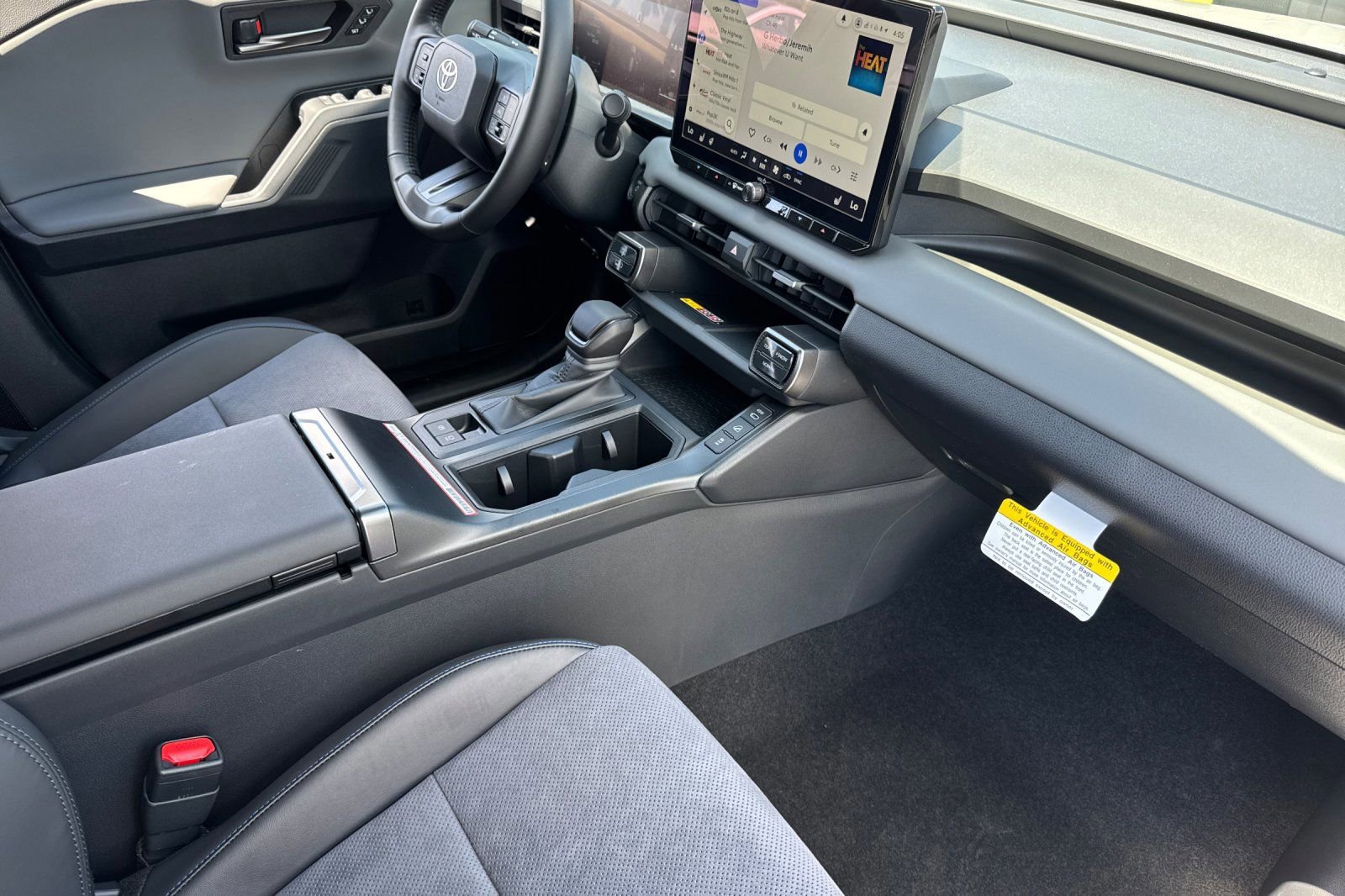 New 2026 Toyota RAV4 XSE AWD/4WD image 18