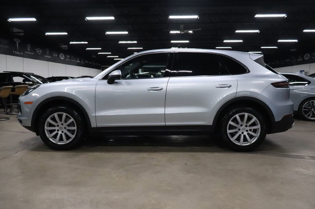 Used 2019 Porsche Cayenne S w/ Premium Plus Package AWD/4WD image 2