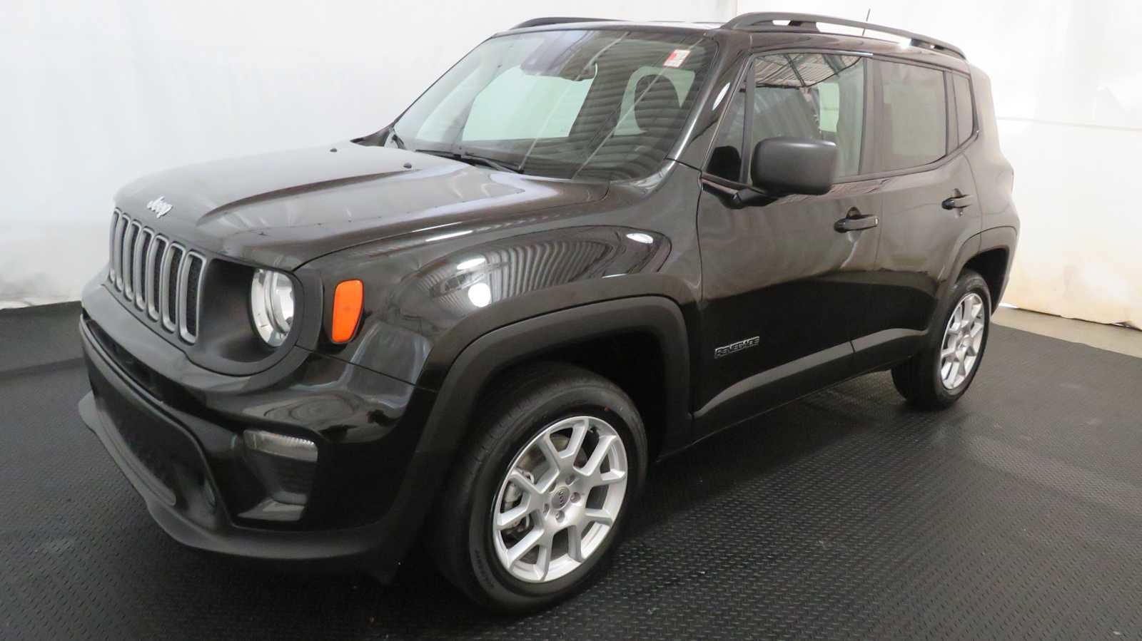 Certified 2022 Jeep Renegade Latitude w/ Convenience Group