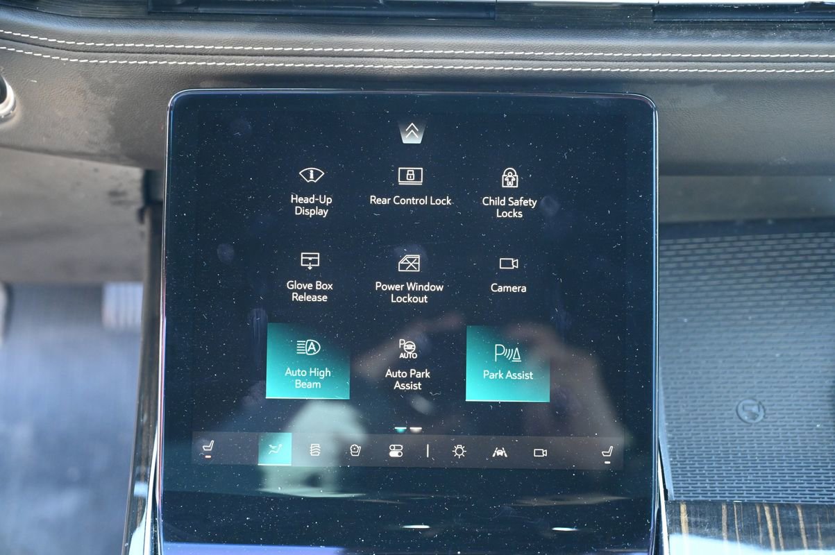 Used 2025 Cadillac Escalade Premium Luxury w/ LPO, Floor Liner Package image 35