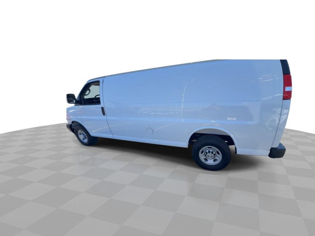 Used 2025 Chevrolet Express 2500 Extended w/ Driver Convenience Package RWD image 7