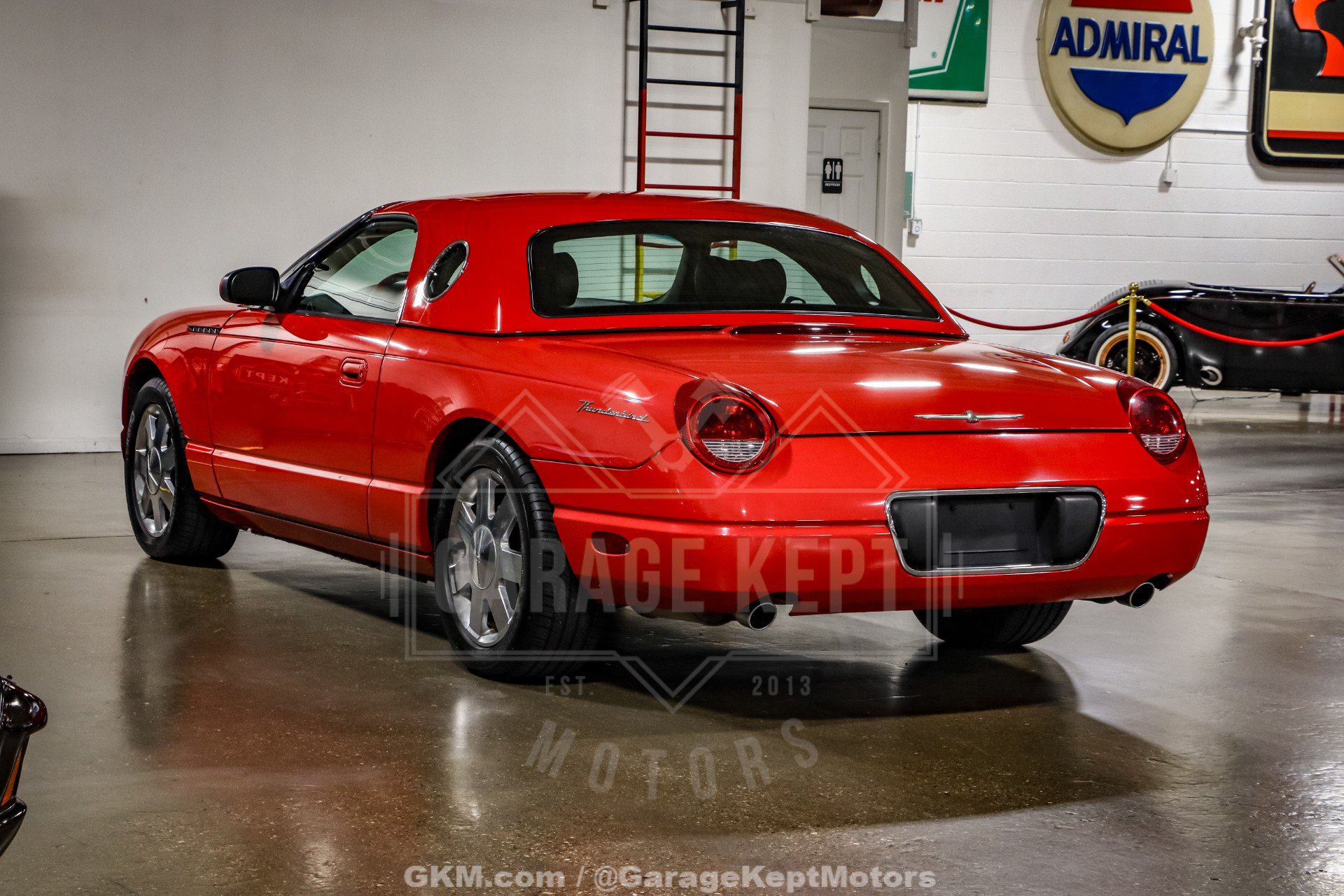 Used 2002 Ford Thunderbird RWD image 5