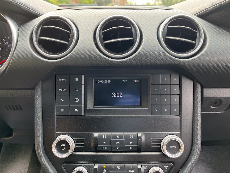Used 2019 Ford Mustang Coupe w/ Black Accent Package RWD image 18