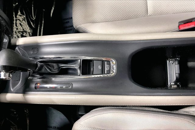 Used 2018 Honda HR-V LX image 40