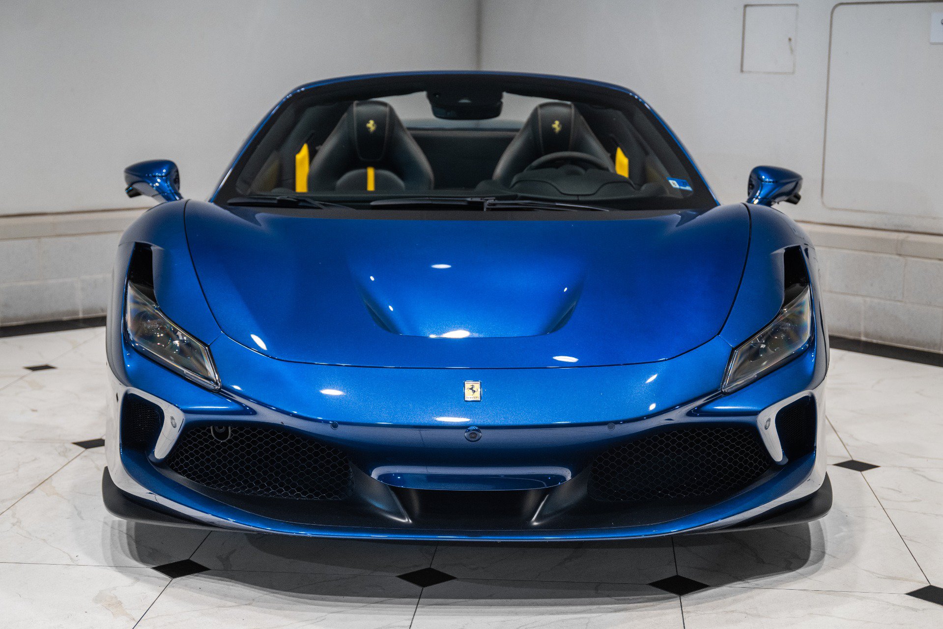 Used 2023 Ferrari F8 Tributo RWD image 4