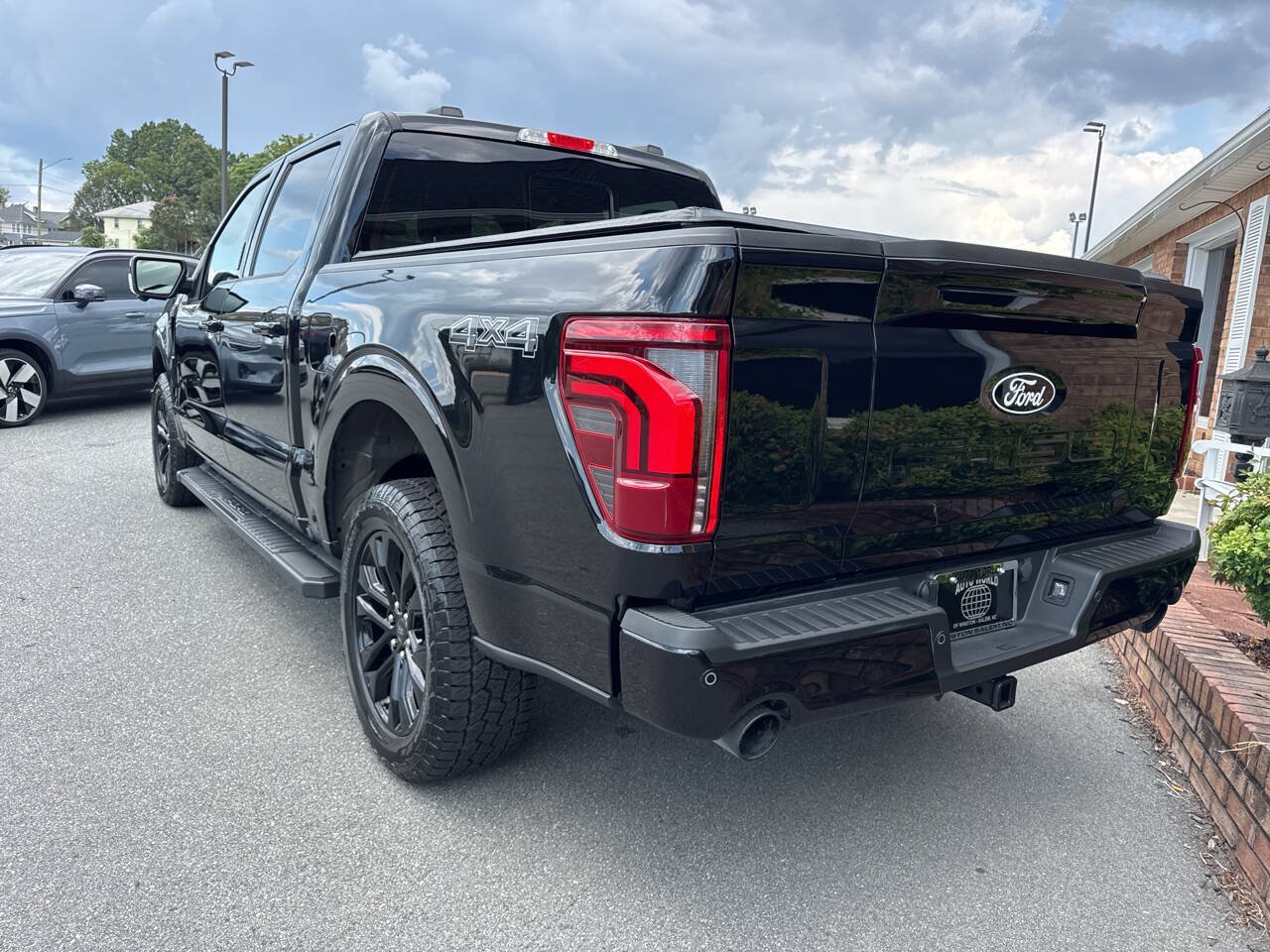 Used 2024 Ford F150 Lariat w/ Equipment Group 502A High AWD/4WD image 15