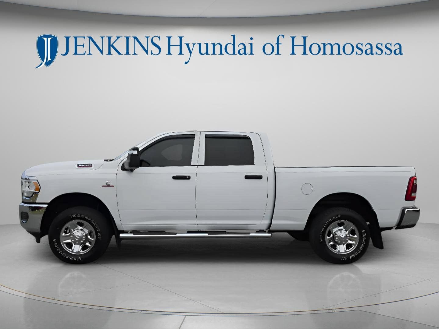 Used 2024 RAM 3500 Tradesman w/ Safety Group AWD/4WD image 8